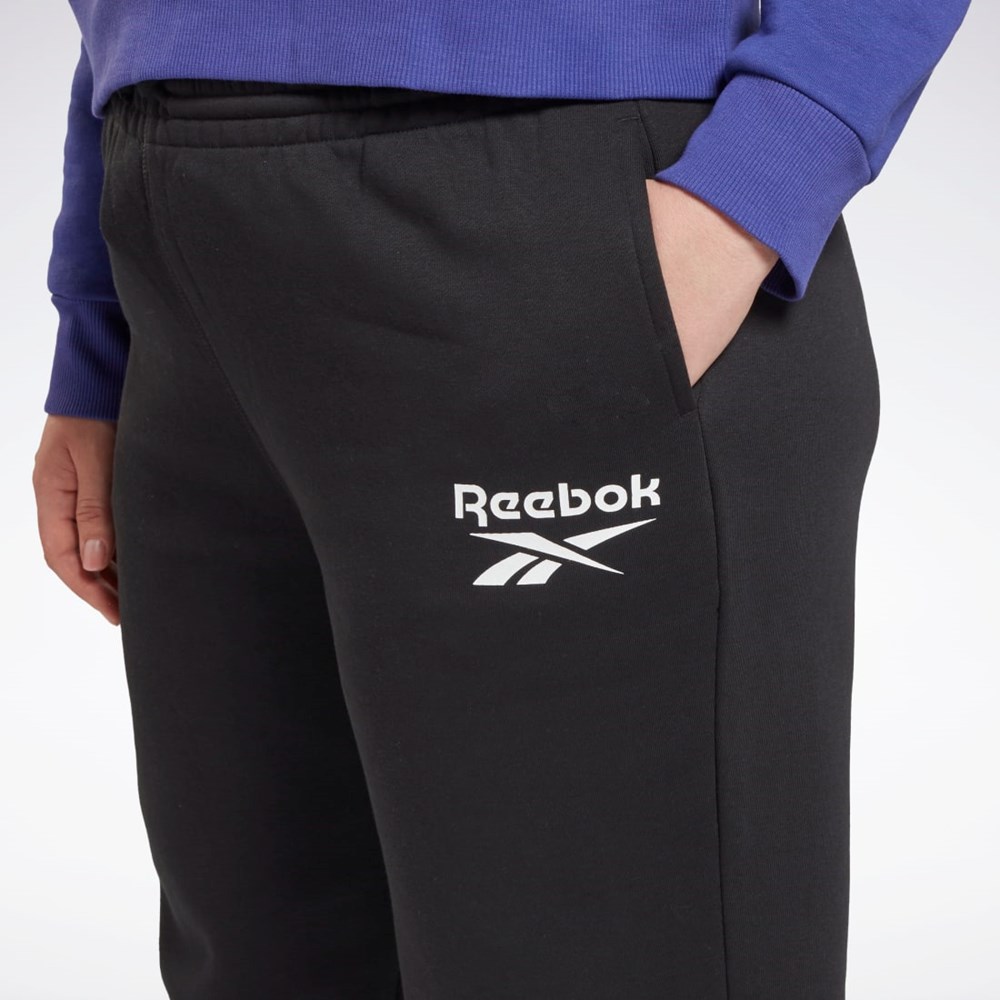 Reebok Reebok Identity Logo Fleece Joggers (Plus Size) Černé | PWYOE4763